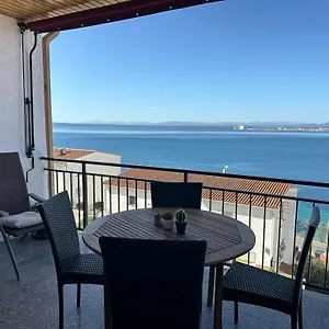 Agi Les Roques Appartement Roses